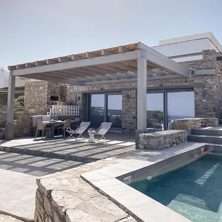 Cave Sarakiniko (Paros)