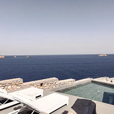 Country house Cave Sarakiniko (Paros)