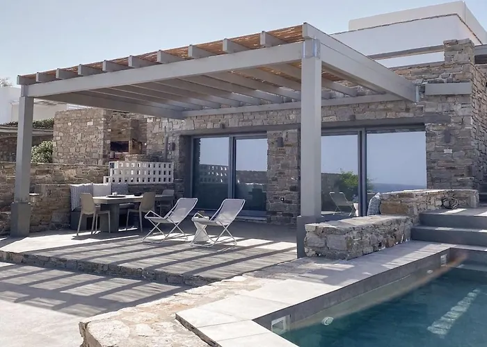 Cave Sarakiniko (Paros)