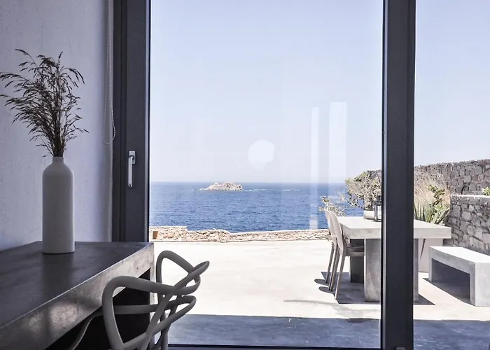 Cave Sarakiniko (Paros)