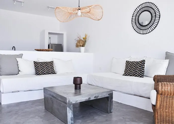 Cave * Sarakiniko (Paros)