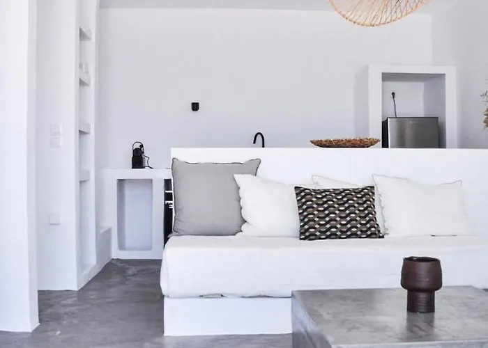 Country house Cave Sarakiniko (Paros)